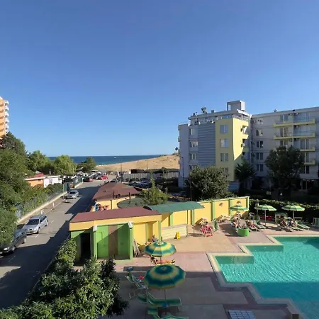 в комплекс златна дюна Несебър