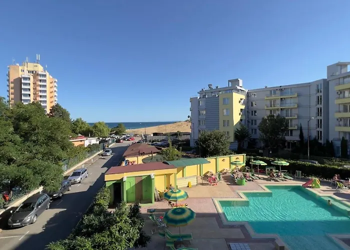 в комплекс златна дюна Несебър